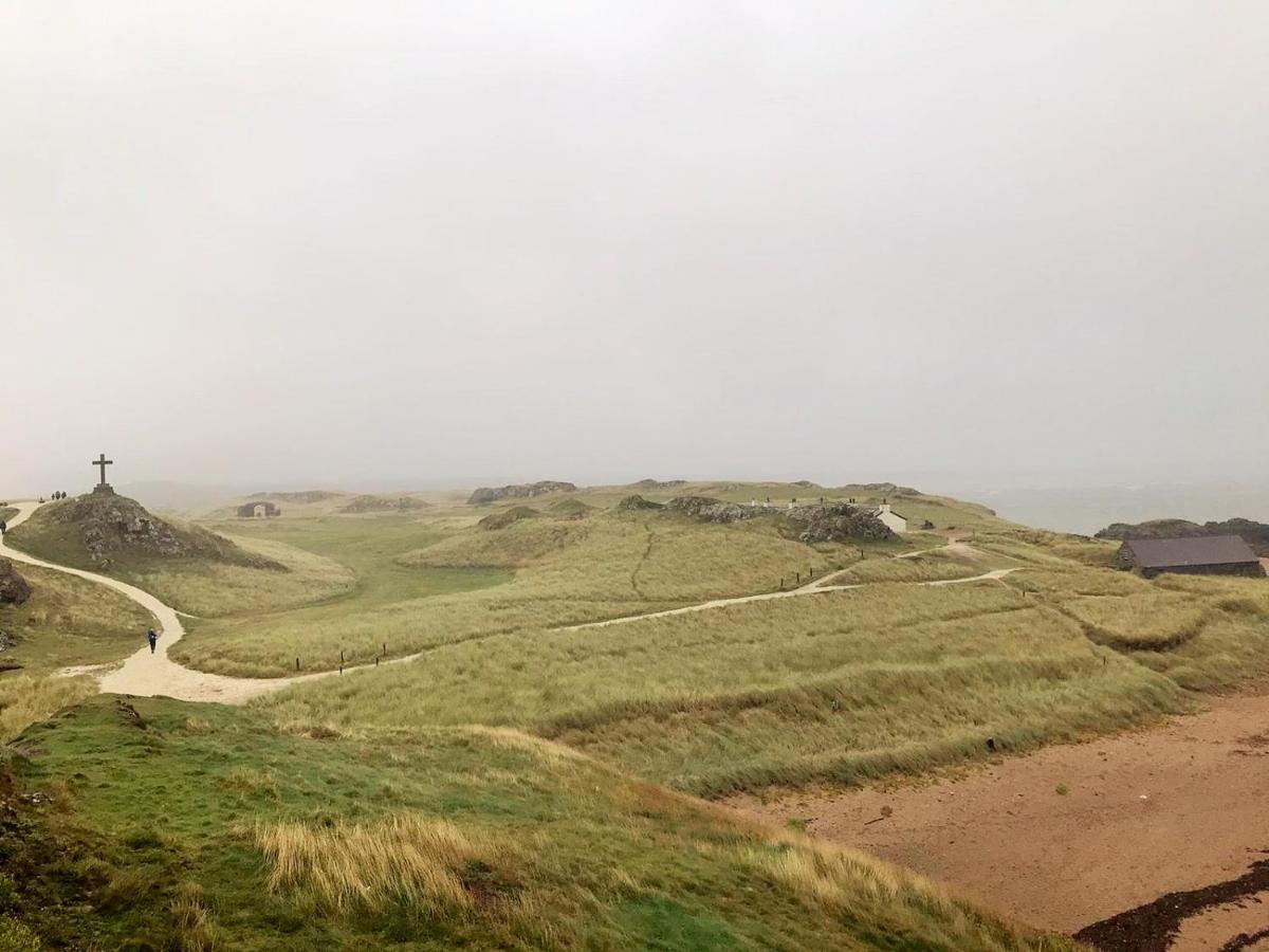 Gwenallt Dwyran Buitenkant foto
