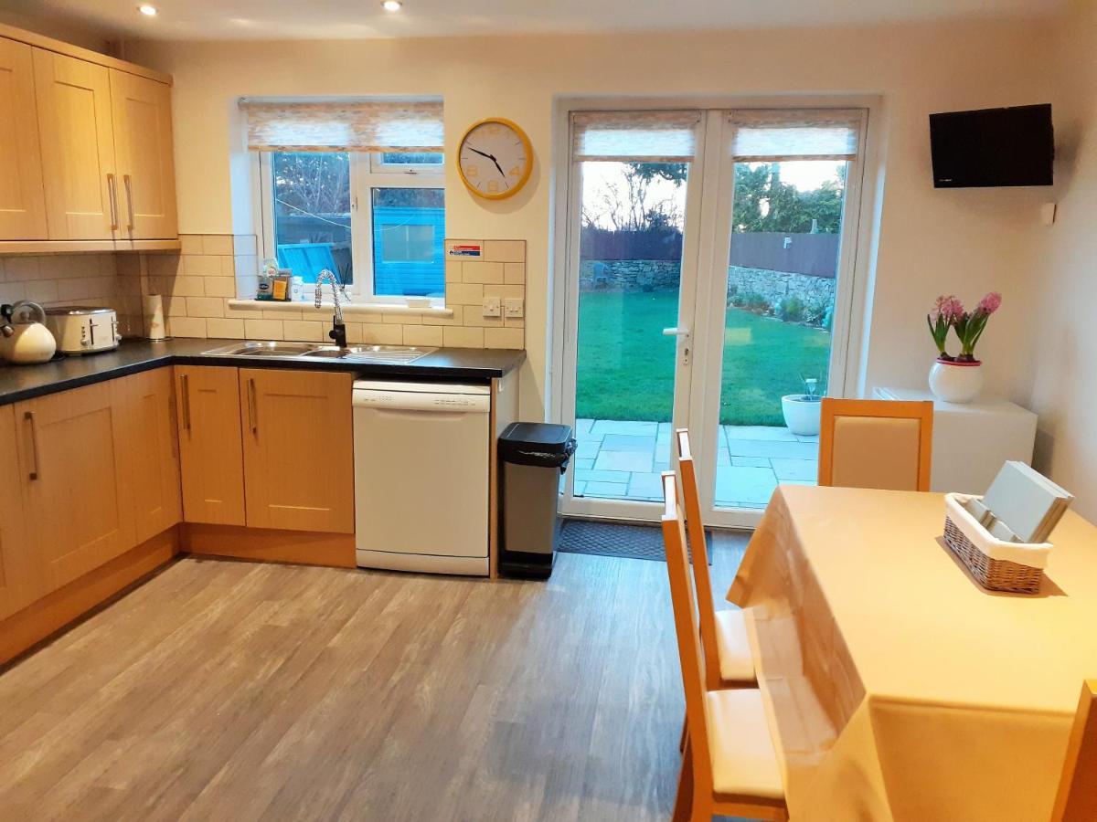Gwenallt Dwyran Buitenkant foto