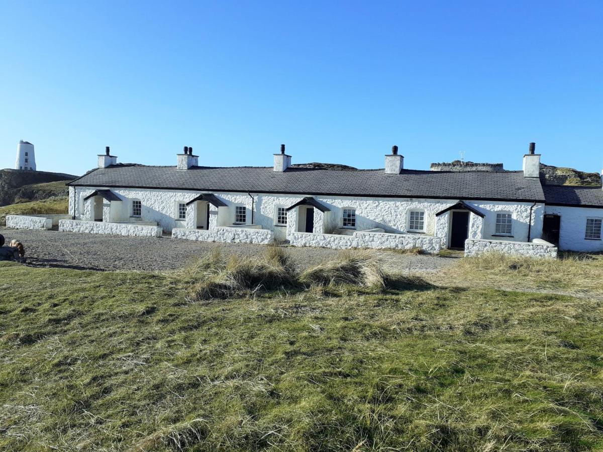 Gwenallt Dwyran Buitenkant foto