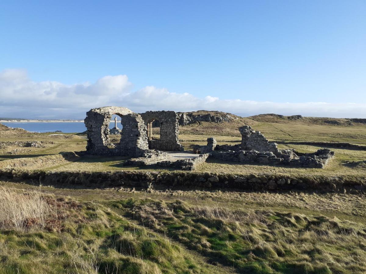 Gwenallt Dwyran Buitenkant foto